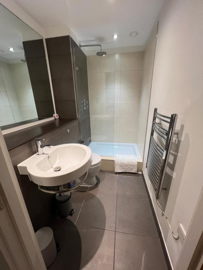 Bigkings Stylish 2 Bedroom Apartment With Free On Street Parking Manchester Zewnętrze zdjęcie
